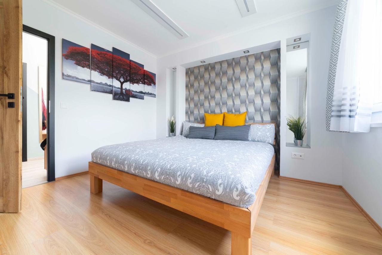 Comfort 66 - Real-Life 3-Room Family Stay With 4 Beds Miskolc Buitenkant foto