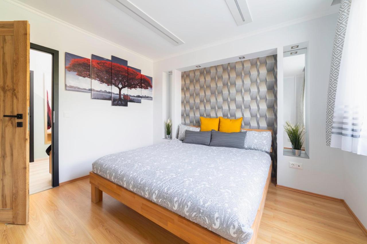 Comfort 66 - Real-Life 3-Room Family Stay With 4 Beds Miskolc Buitenkant foto