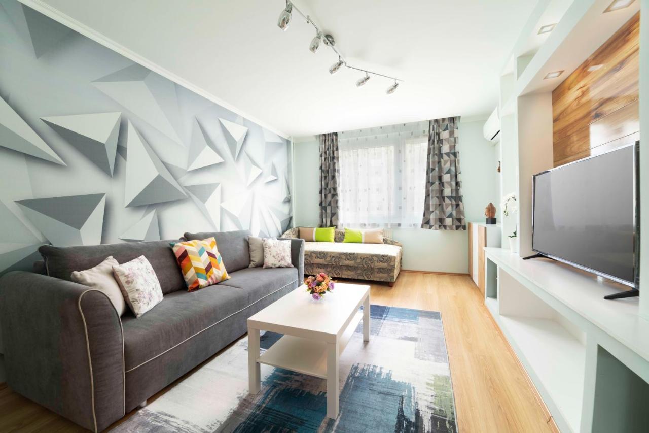 Comfort 66 - Real-Life 3-Room Family Stay With 4 Beds Miskolc Buitenkant foto