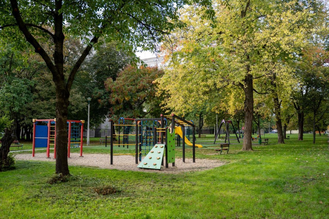 Comfort 66 - Real-Life 3-Room Family Stay With 4 Beds Miskolc Buitenkant foto